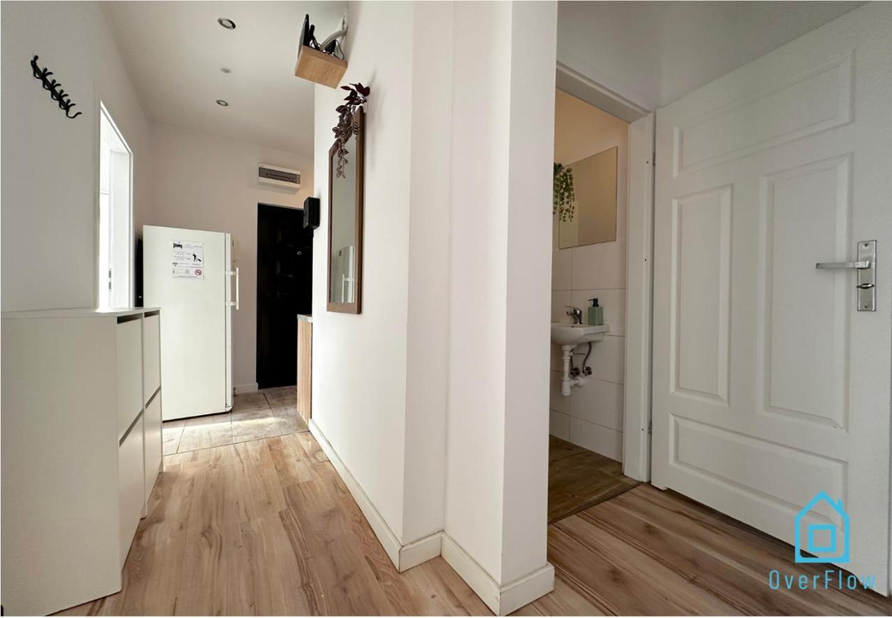 August Room Гданьск Экстерьер фото